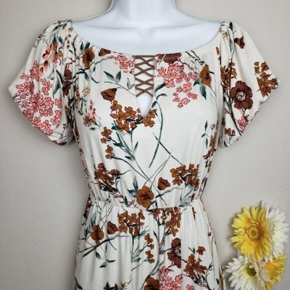 Parc & Lex Lace Up Off Shoulder Floral Dress - Picture 16 of 16